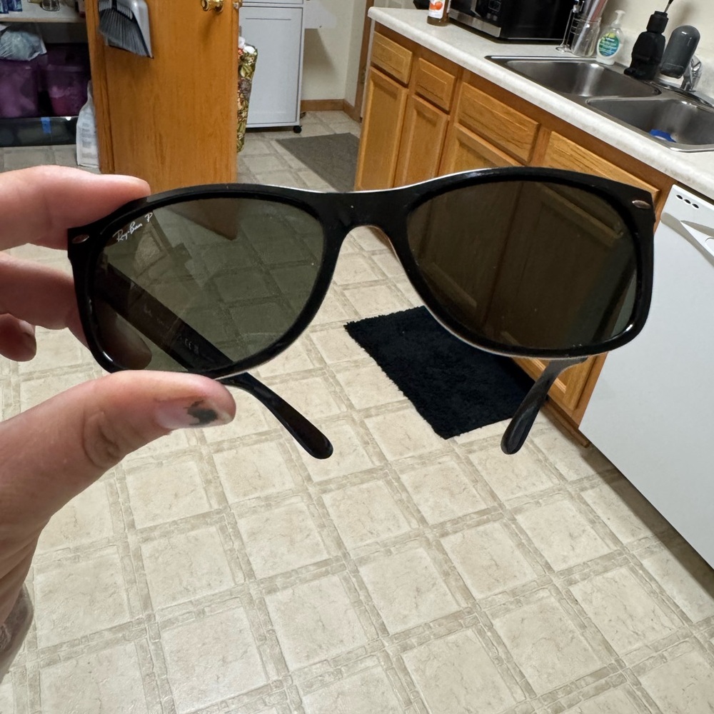 Ray-Ban Classic Black Aviator Sunglasses